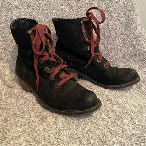 Dolce Vita Black Eugene Combat Boots Size 7